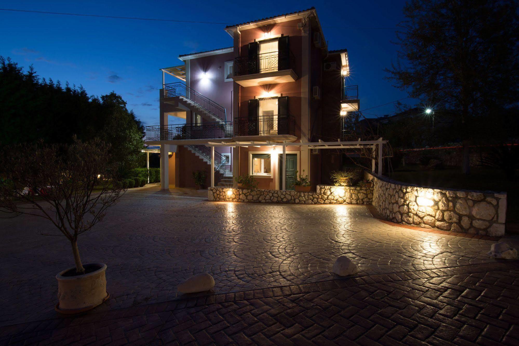 Dina Apartments Razata Luaran gambar